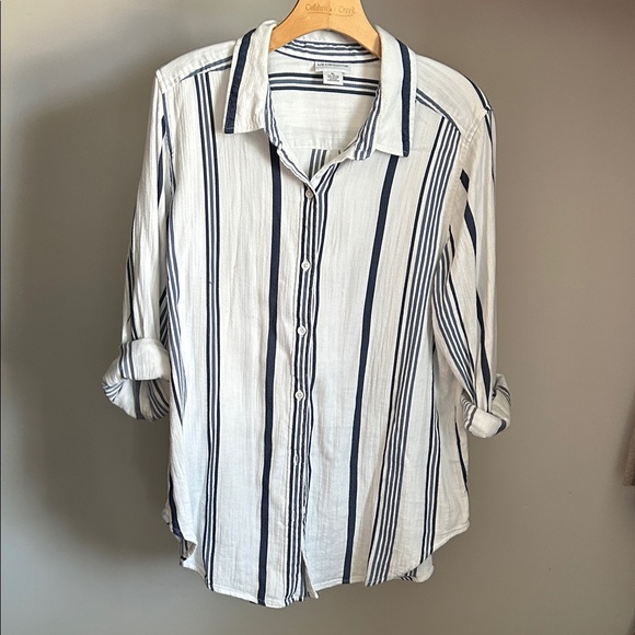 Liz Claiborne Navy and White Striped Shirt - Picture 1 of 5